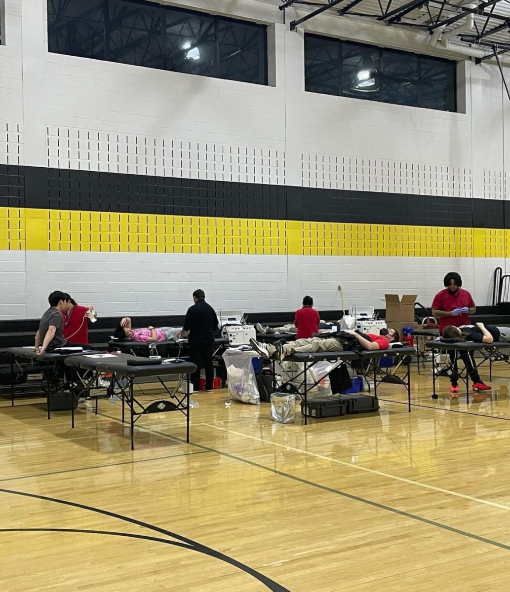 The lower gym becomes a blood bank thanks to the RD Red Cross Club.
